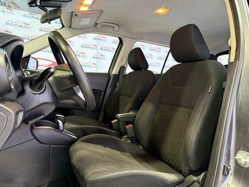 Used 2021 Nissan Kicks S FWD image 32