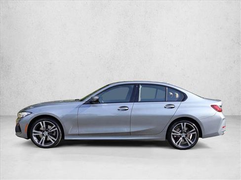 Used 2023 BMW 330i xDrive Sedan w/ Convenience Package AWD/4WD image 11