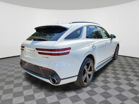 Used 2025 Genesis GV70 3.5T Sport w/ Sport Advanced Package AWD/4WD image 4