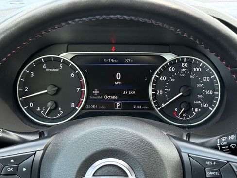 Used 2025 Nissan Sentra SR w/ SR Premium Package FWD image 22