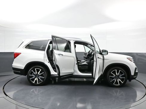 Certified 2022 Honda Pilot Touring image 46