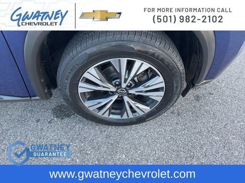 Used 2023 Nissan Rogue SV image 12