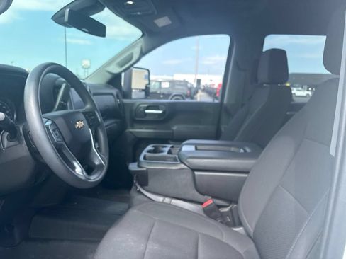 Used 2021 Chevrolet Silverado 2500 Custom w/ Custom Value Package AWD/4WD image 15
