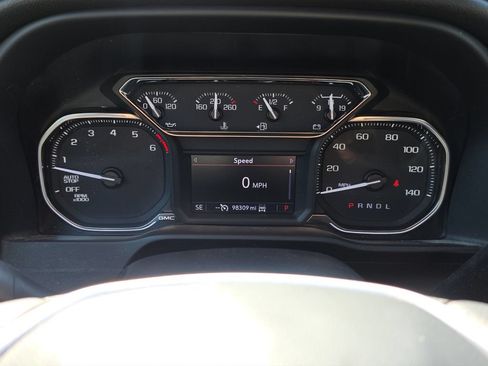 Used 2020 GMC Sierra 1500 Elevation w/ Elevation Value Package AWD/4WD image 10