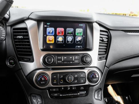 Used 2020 Chevrolet Suburban LT image 31