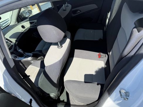 Used 2015 Chevrolet Cruze LS image 20