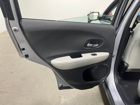 Used 2021 Honda HR-V LX image 19