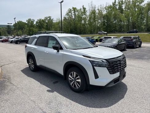 New 2026 Nissan Pathfinder SL AWD/4WD image 9