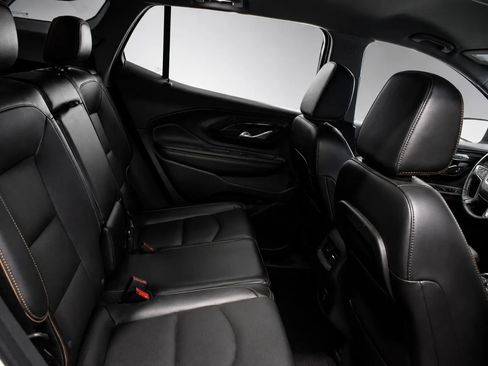 Used 2024 GMC Terrain AT4 AWD/4WD image 16