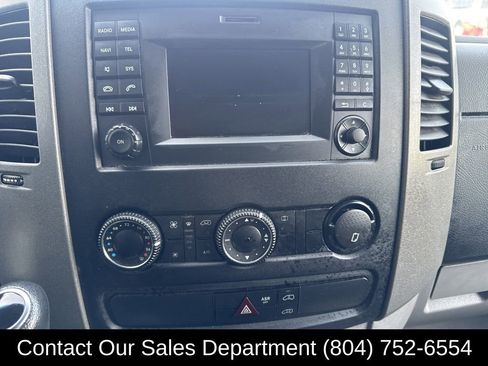 Used 2014 Freightliner Sprinter 2500 image 21