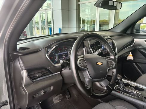 Used 2023 Chevrolet Traverse LT AWD/4WD image 10