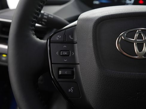 Used 2025 Toyota Prius Limited image 25