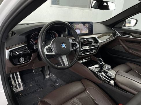 Used 2021 BMW 540i image 11