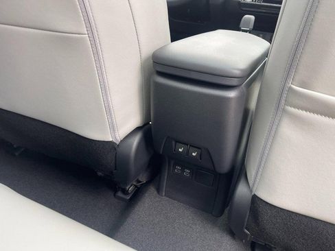 Used 2024 Toyota Prius Limited w/ Limited Premium Package image 15