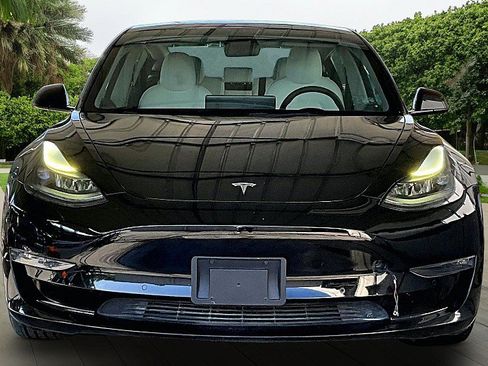 Used 2022 Tesla Model 3 Long Range AWD/4WD image 2