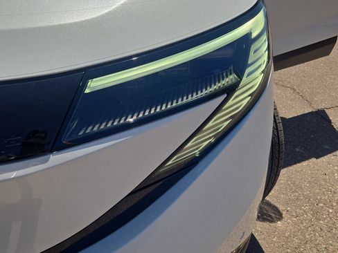 New 2026 Nissan Leaf SV+ w/ Illuminated Package FWD image 11