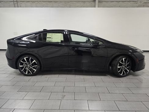 New 2026 Toyota Prius Plug-In Hybrid image 19