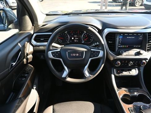 Used 2023 GMC Acadia SLE w/ Driver Convenience Package image 13