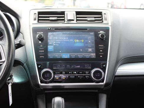 Used 2018 Subaru Outback 2.5i Premium AWD/4WD image 8