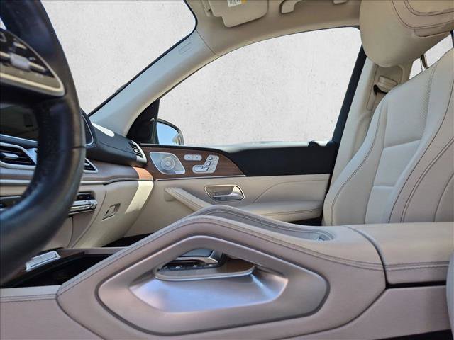 Used 2023 Mercedes-Benz GLS 450 4MATIC image 7