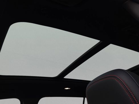 Used 2024 Chevrolet Traverse Z71 w/ Enhanced Driving Package image 24