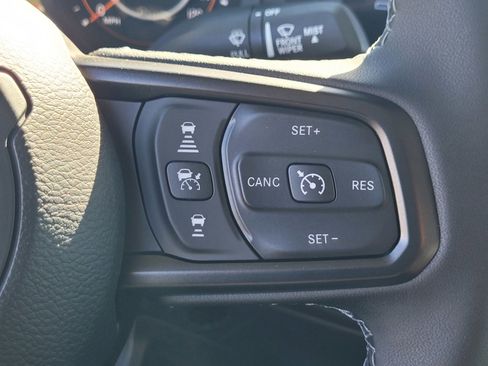 New 2025 Jeep Gladiator Rubicon w/ Convenience Group image 21