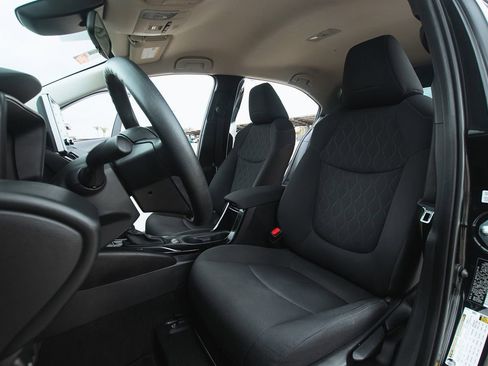 Used 2021 Toyota Corolla LE w/ Carpet Mat Package (TMS) image 11