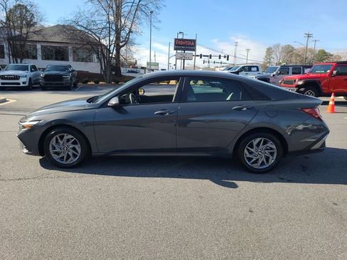Used 2024 Hyundai Elantra SEL image 26