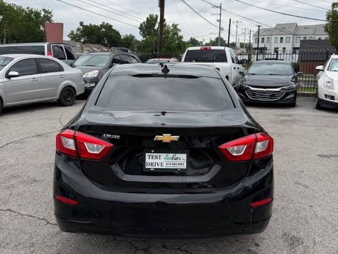 Used 2018 Chevrolet Cruze LS FWD image 7