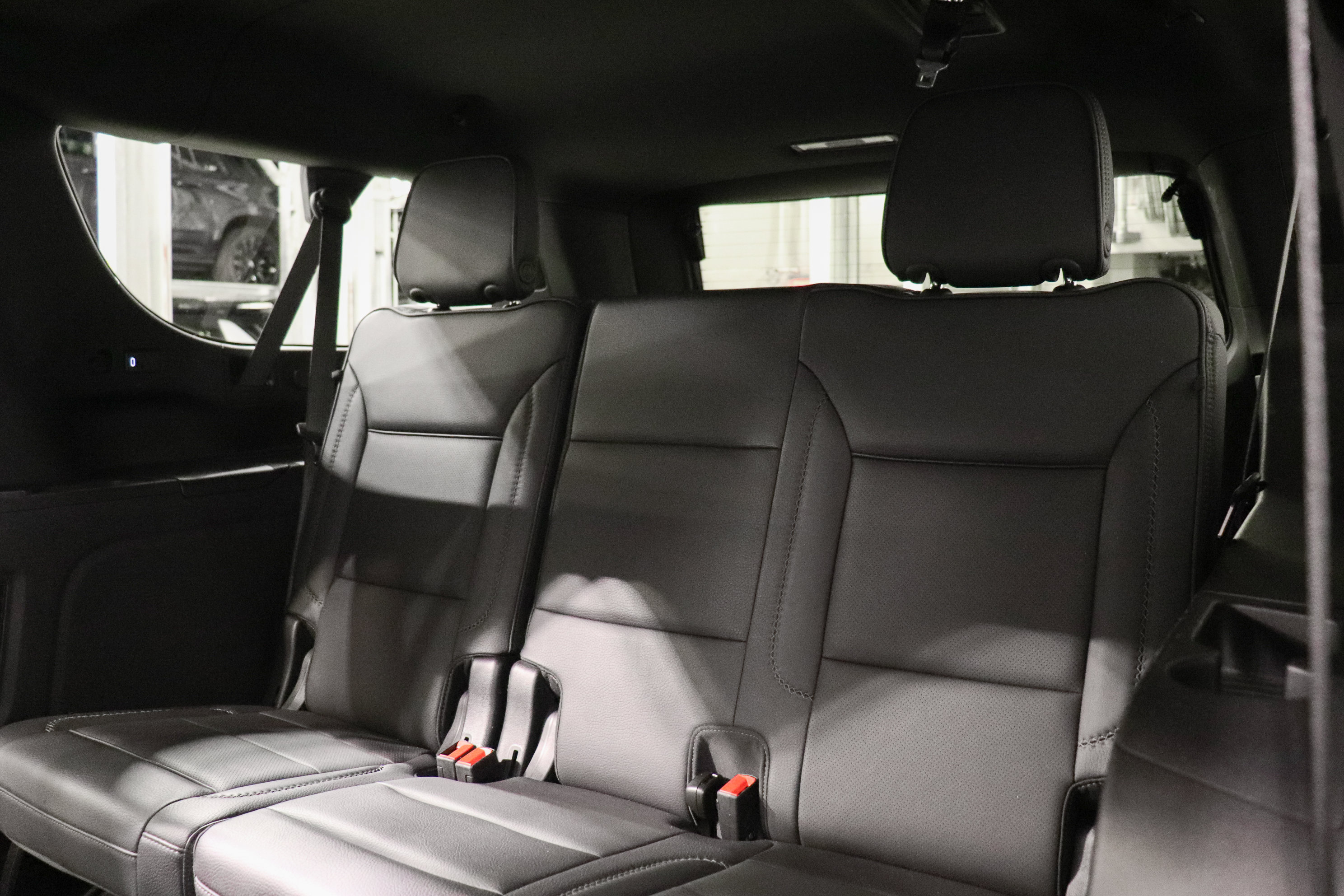 Used 2025 GMC Yukon XL Denali AWD/4WD image 21