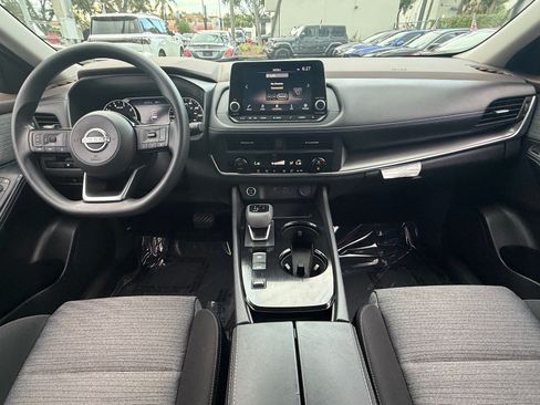 Certified 2023 Nissan Rogue SV FWD image 14