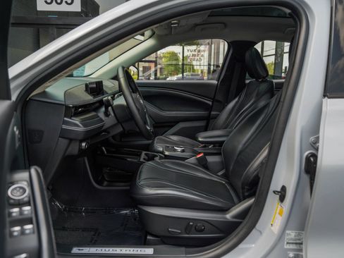 Used 2022 Ford Mustang Mach-E Premium RWD image 13