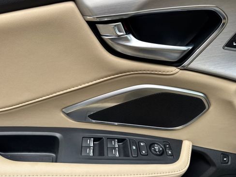 Used 2024 Acura RDX SH-AWD image 10