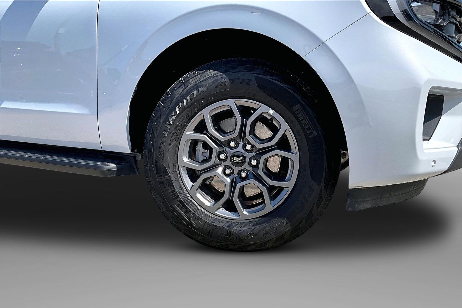 Used 2025 Ford Expedition Max Active RWD image 9