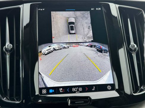 Used 2025 Volvo XC60 B5 Plus w/ Protection Package Premier image 26