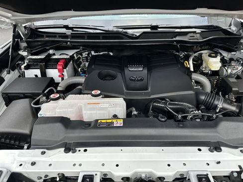 Certified 2025 Toyota Tundra SR5 image 28