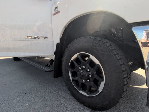 Used 2025 RAM 3500 Laramie AWD/4WD image 37