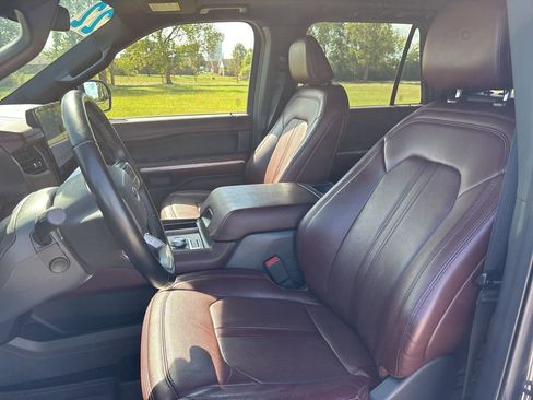 Used 2022 Ford Expedition Limited image 27