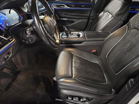 Used 2018 BMW ALPINA B7 xDrive AWD/4WD image 17