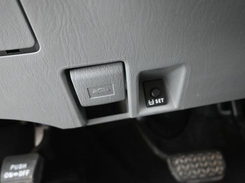 Used 2012 Toyota Tacoma 2WD Access Cab image 28