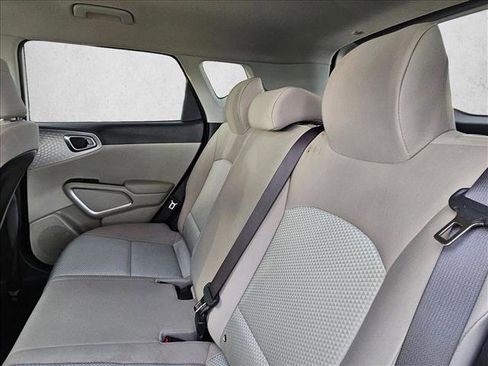 Used 2025 Kia Soul LX w/ LX Technology Package image 19