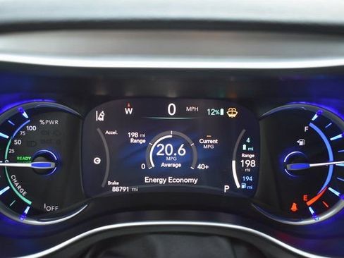 Used 2021 Chrysler Pacifica Limited w/ S Appearance Package image 18