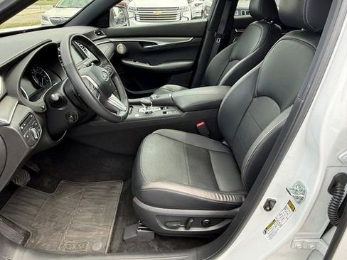 Used 2023 INFINITI QX55 Essential w/ Cargo Package AWD/4WD image 16