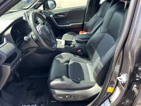 Used 2019 Toyota RAV4 XSE w/ XSE Weather Package image 9