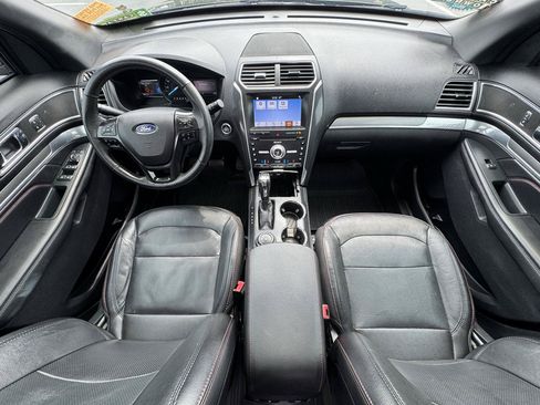 Used 2019 Ford Explorer Sport w/ Equipment Group 401A AWD/4WD image 9