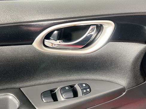 Used 2019 Nissan Sentra SV FWD image 16
