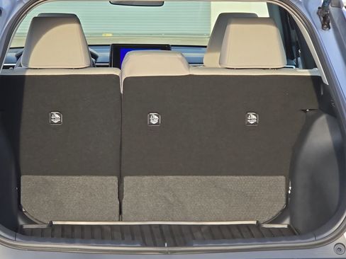 Used 2026 Toyota Corolla Cross L image 16