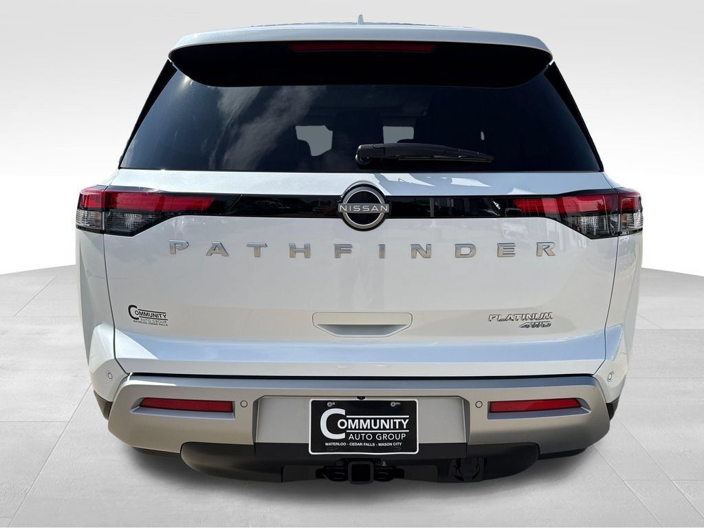 Used 2025 Nissan Pathfinder Platinum w/ Cargo Package AWD/4WD image 5