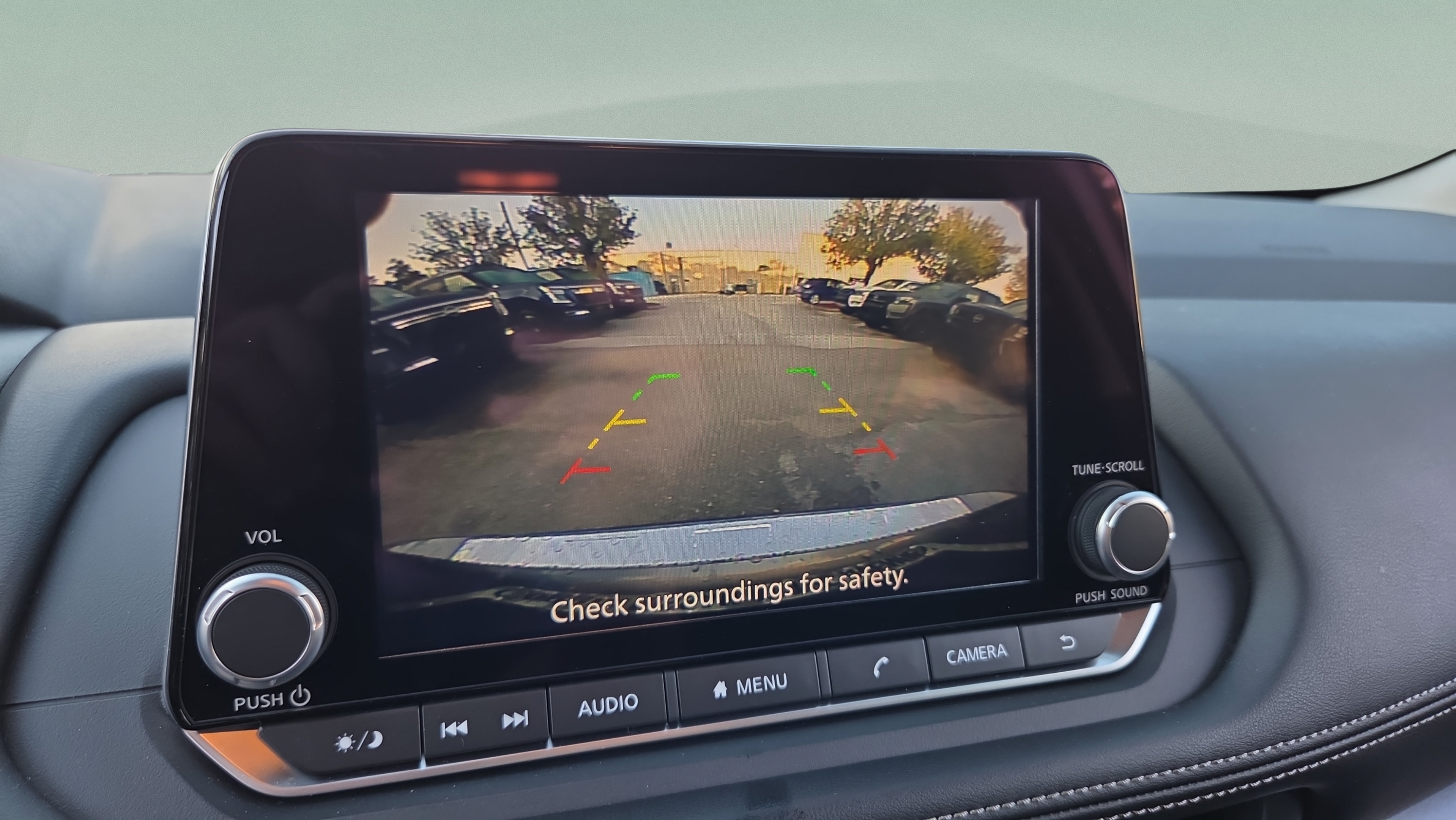 Used 2024 Nissan Rogue SV FWD image 18