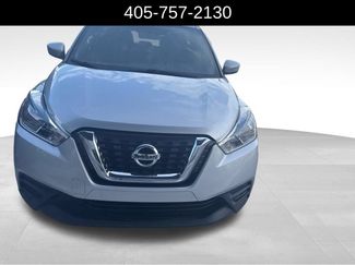 Used 2018 Nissan Kicks SV FWD video 2